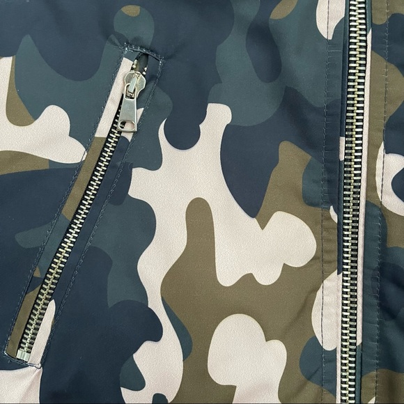 Topshop Camouflage Bomber Jacket (Size 2 US/UK 6) - Green, Taupe, Black & Gold - Picture 10 of 12